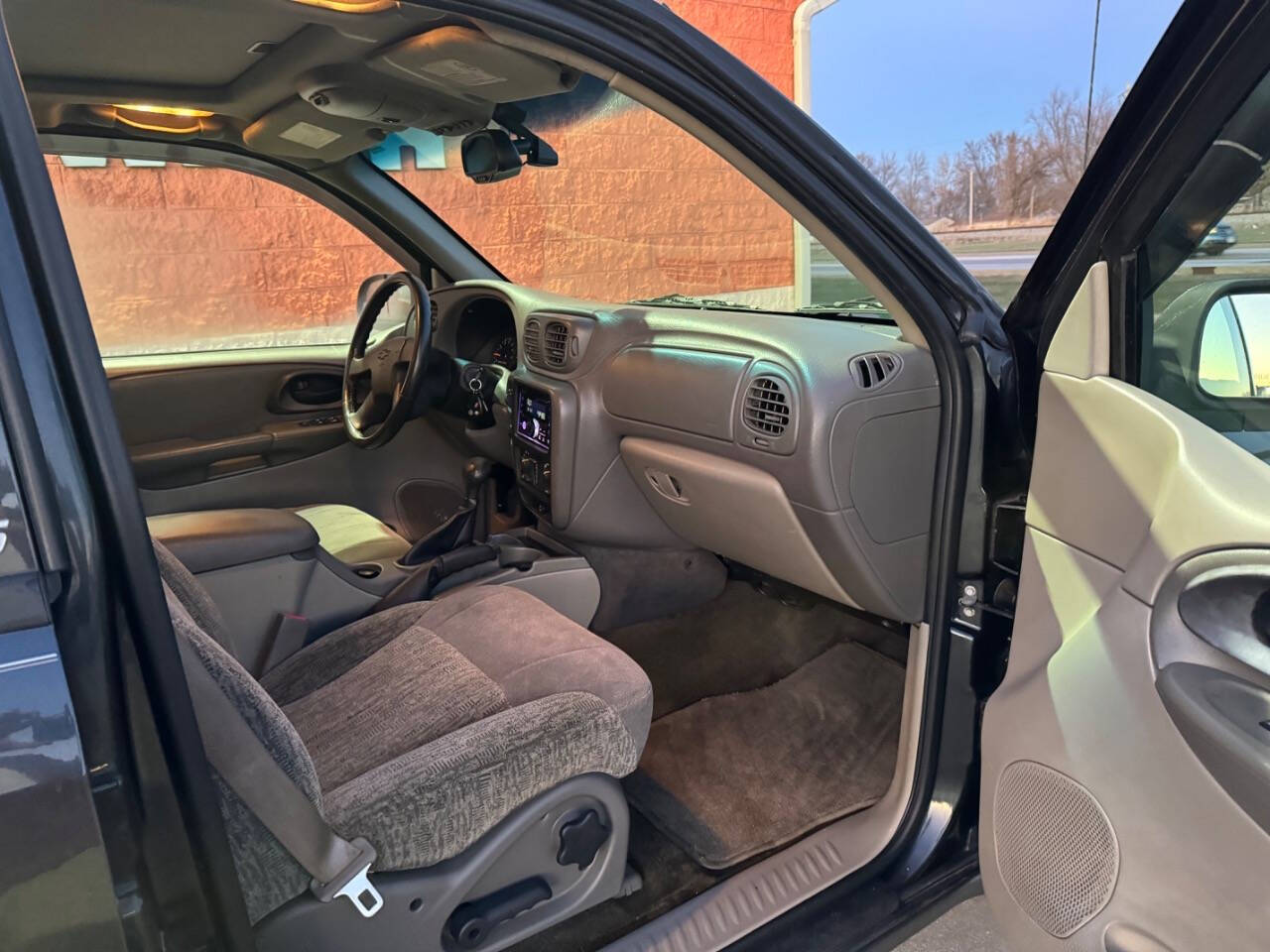 2003 Chevrolet TrailBlazer for sale at Illinois Auto Wholesalers in Tolono, IL