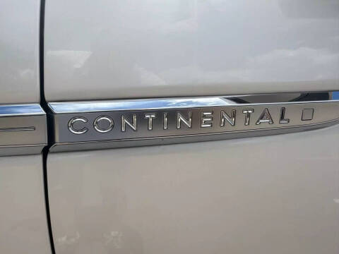 2018 Lincoln Continental Select