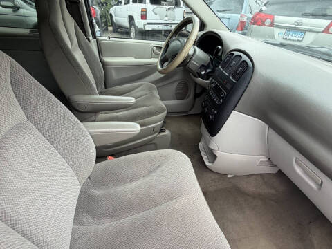 2005 Dodge Grand Caravan SE