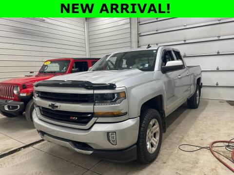 2017 Chevrolet Silverado 1500 for sale at Route 21 Auto Sales in Canal Fulton OH