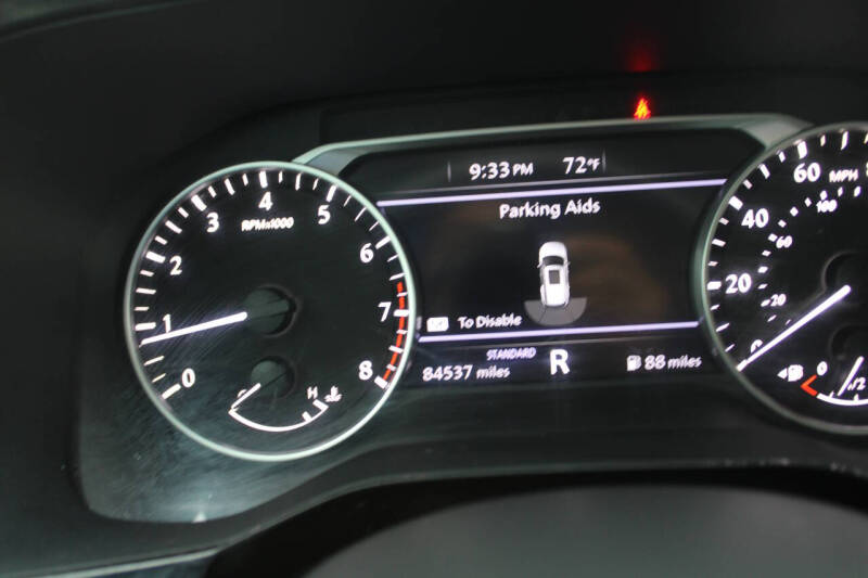 2023 Nissan Pathfinder SV