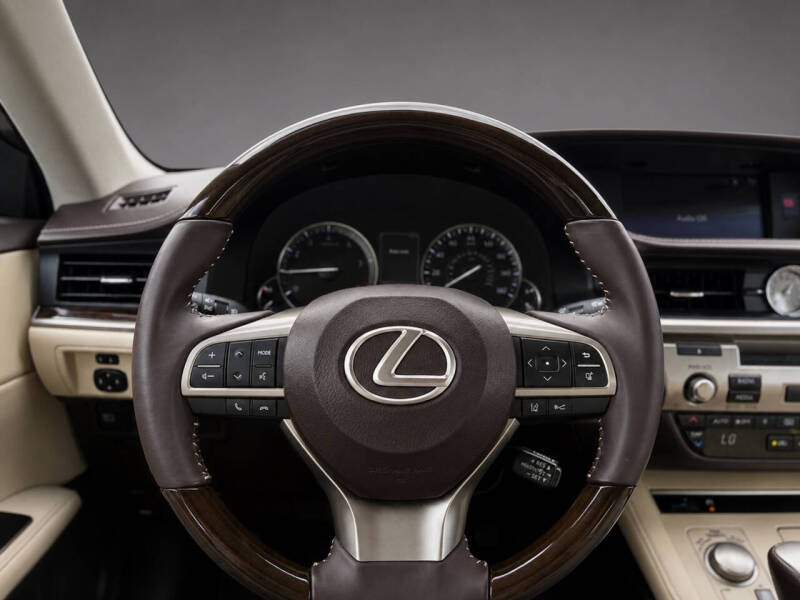 2016 Lexus ES 350