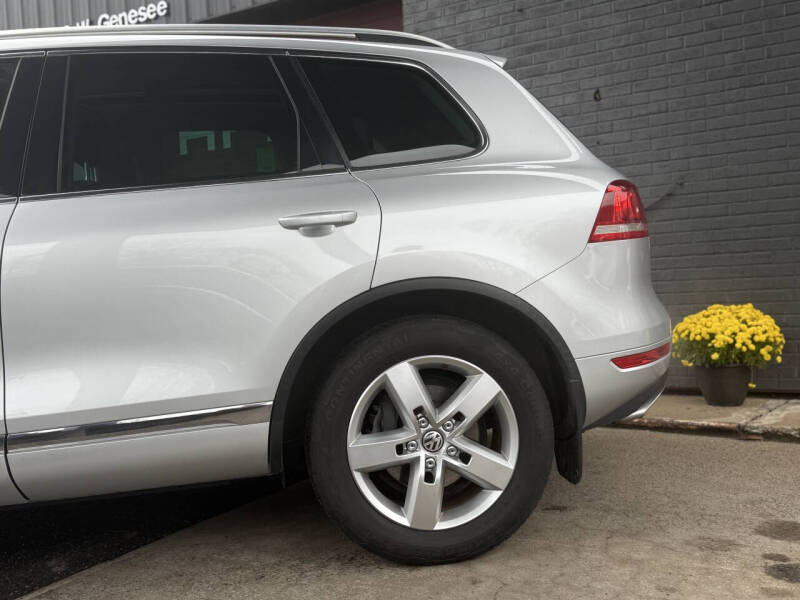 2012 Volkswagen Touareg TDI Lux