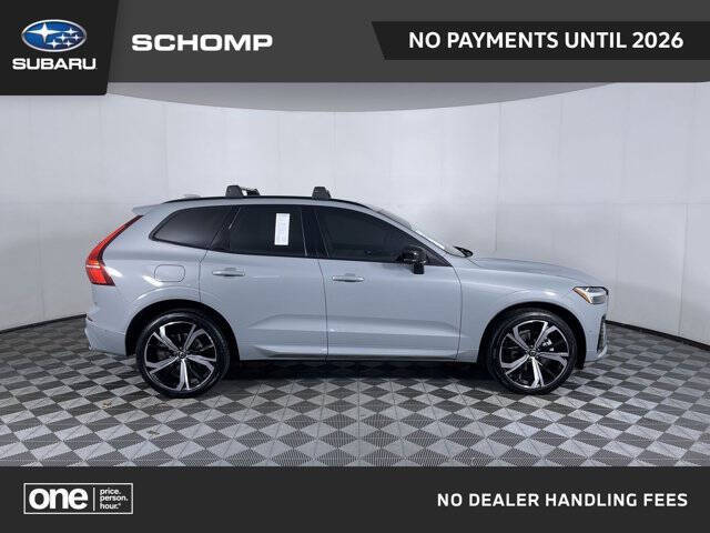 2025 Volvo XC60 B5 Ultra Dark Theme