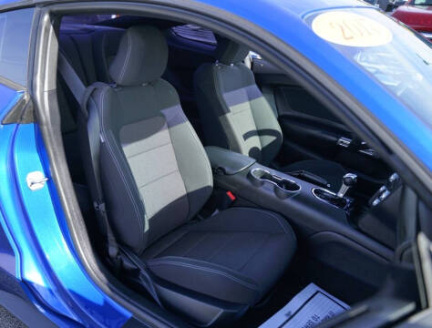 2017 Ford Mustang V6