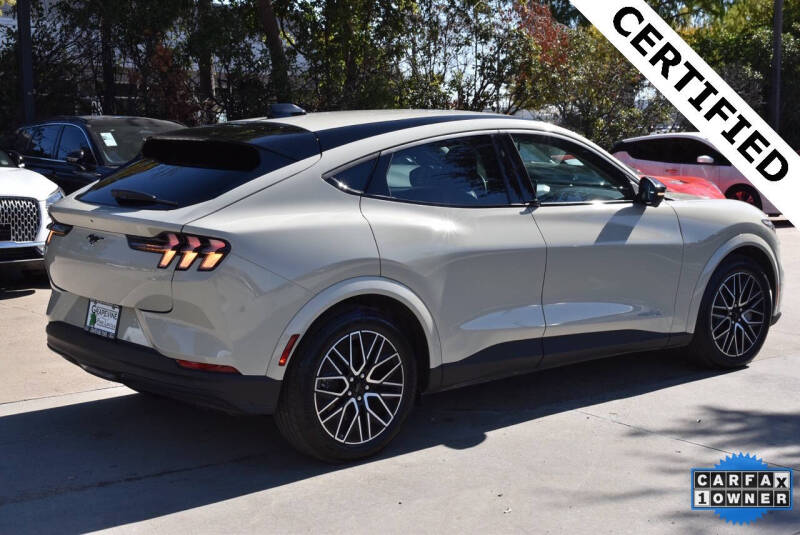 2025 Ford Mustang Mach-E Premium