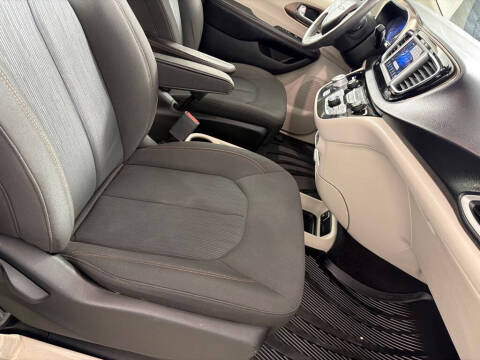 2018 Chrysler Pacifica LX