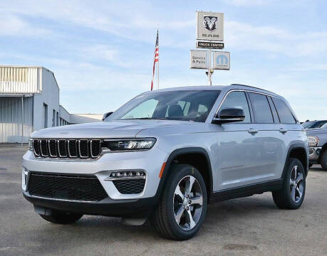 2025 Jeep Grand Cherokee for sale at ACADIANA DODGE CHRYSLER JEEP in Lafayette LA