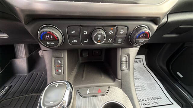 2017 GMC Acadia SLE-2