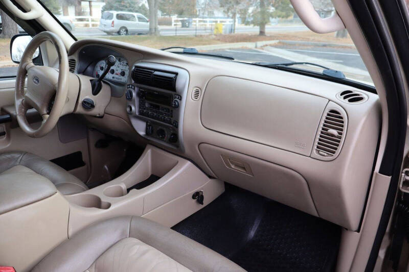 2003 Ford Explorer Sport Trac XLS