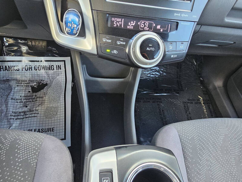 2013 Toyota Prius v Two