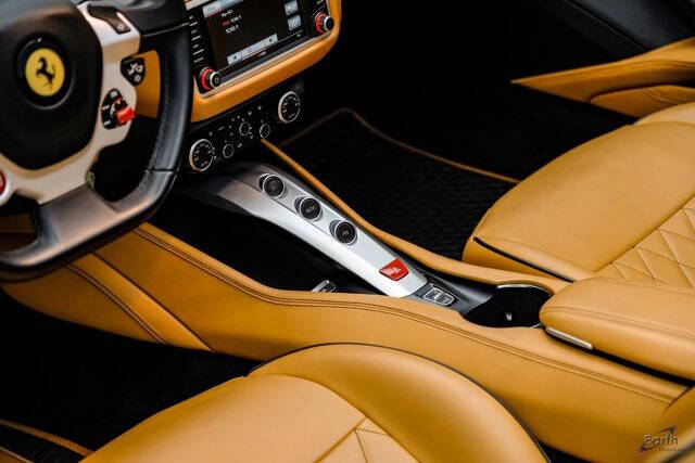 2016 Ferrari California T