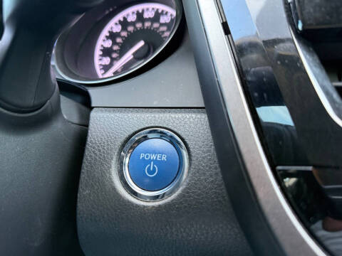 2022 Toyota Camry Hybrid XSE