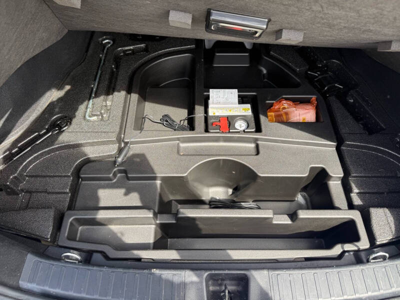 2020 Toyota Prius XLE AWD-e
