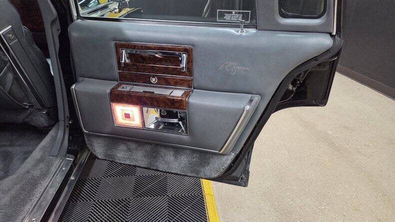 1990 Cadillac Brougham