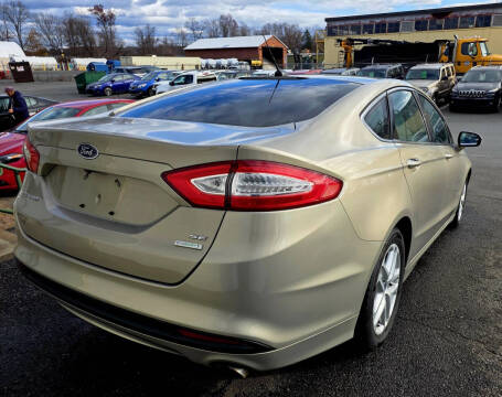 2015 Ford Fusion SE