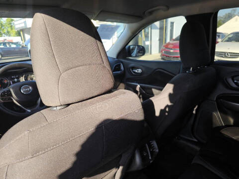 2019 Jeep Cherokee Latitude