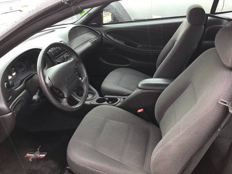 2000 Ford Mustang