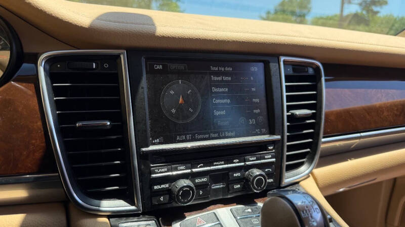 2011 Porsche Panamera 4