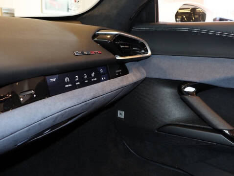 2025 Ferrari 296 GTS