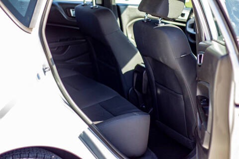 2015 Ford Fiesta SE