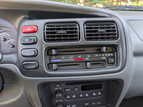 2004 Chevrolet Tracker