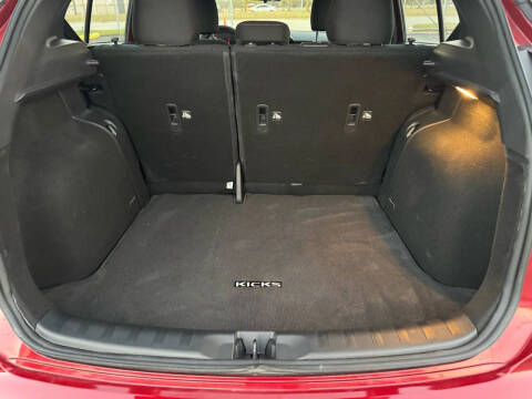 2024 Nissan Kicks SR