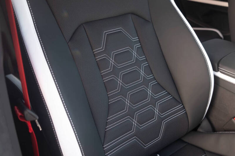2025 Lamborghini Urus SE