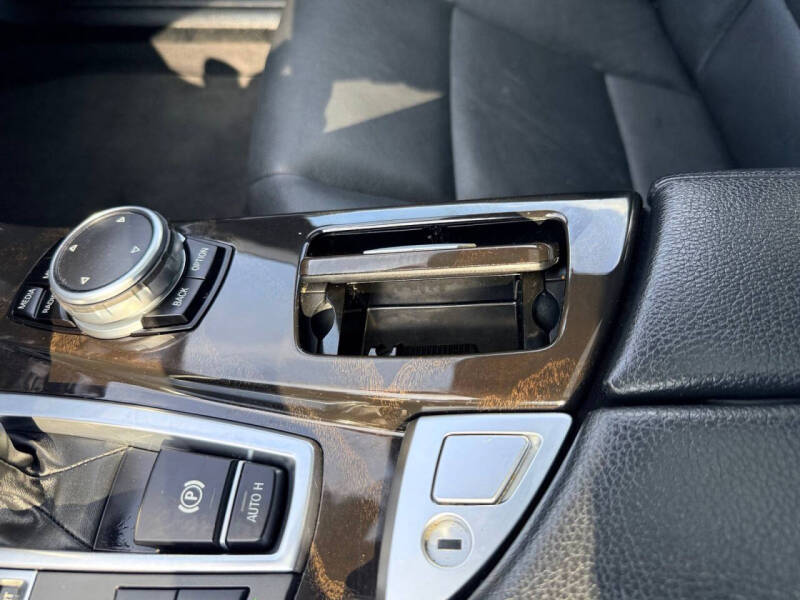 2016 BMW 5 Series 528i xDrive