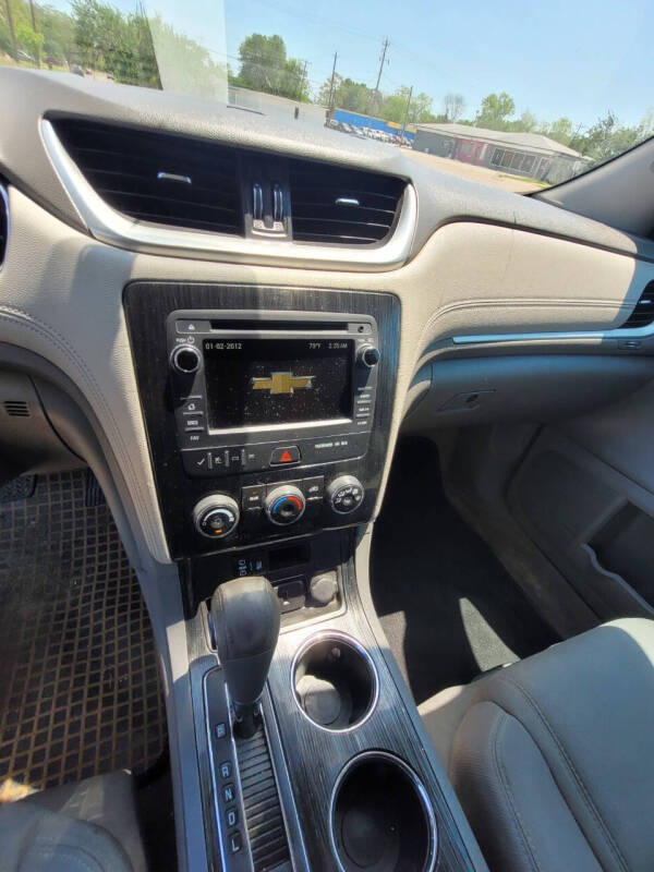 2017 Chevrolet Traverse LT