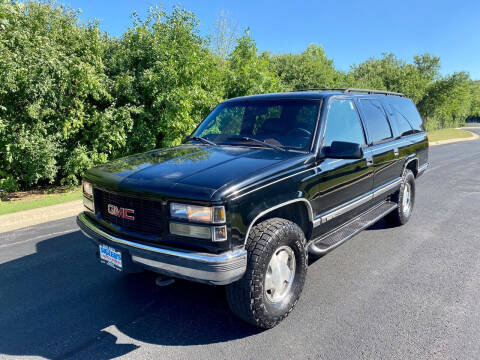 1998 GMC Suburban for sale at Siglers Auto Center in Skokie IL