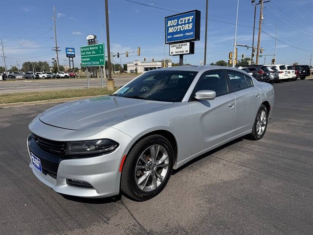 2020 Dodge Charger SXT's photo