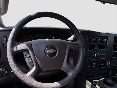 2024 Chevrolet Express 2500