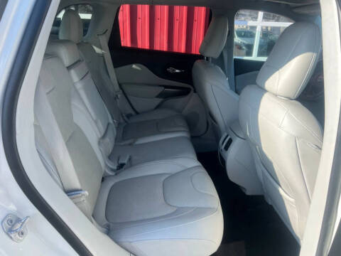 2019 Jeep Cherokee Overland