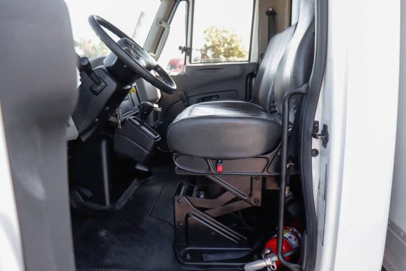 2017 International DuraStar 4300