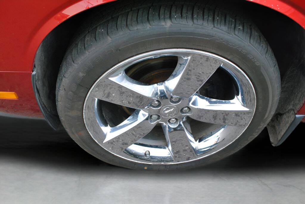 Inferno Red Crystal PC/Mineral Gray Met CC 2009 Dodge Challenger R/T R/T 2dr Coupe 29