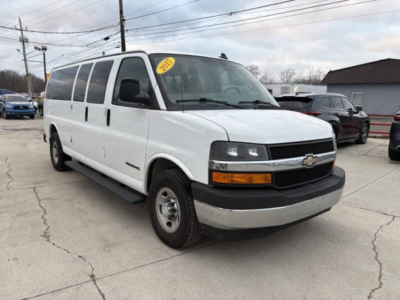2017 Chevrolet Express LT 3500