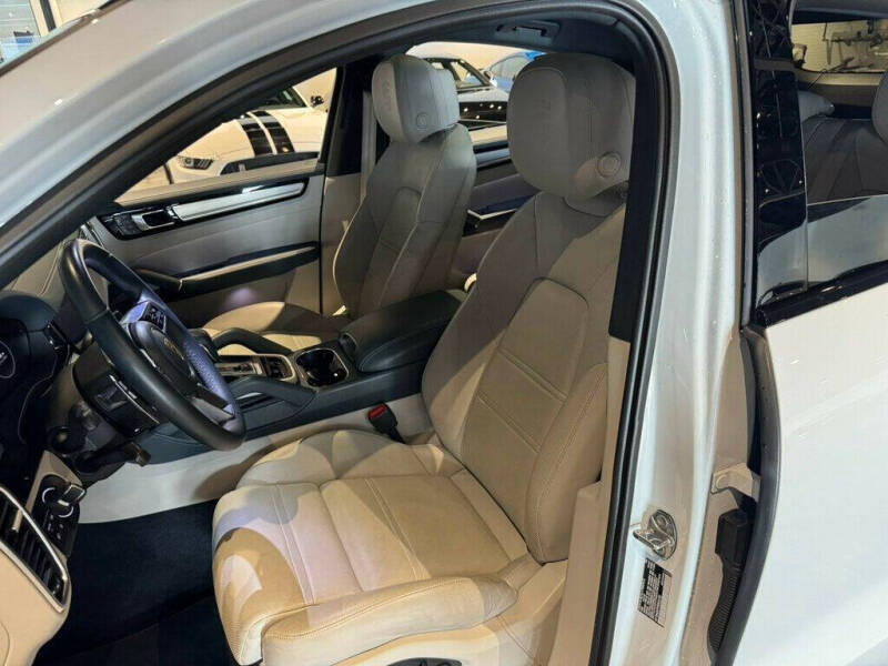 2023 Porsche Cayenne