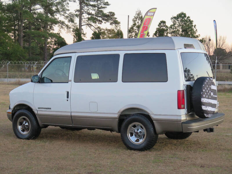 2002 GMC Safari SLE