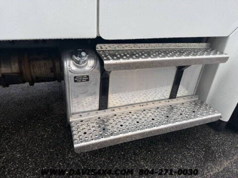 2021 Freightliner M2 106
