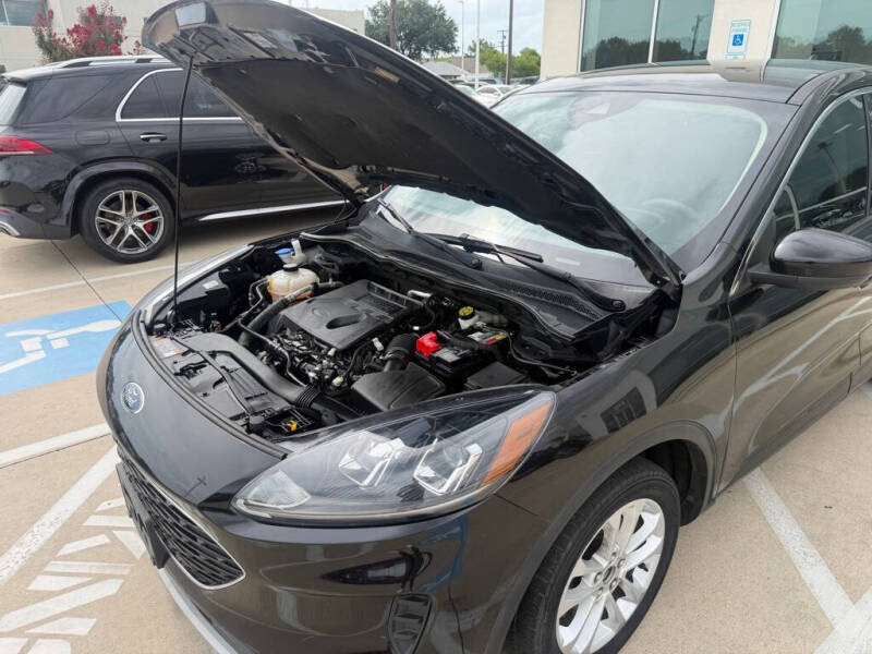 2020 Ford Escape SE