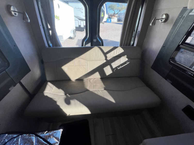 2009 Winnebago ERA 170XL Class B