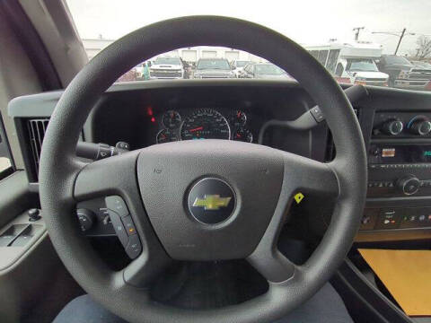 2025 Chevrolet Express 2500