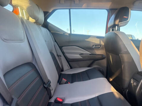 2023 Nissan Kicks SR