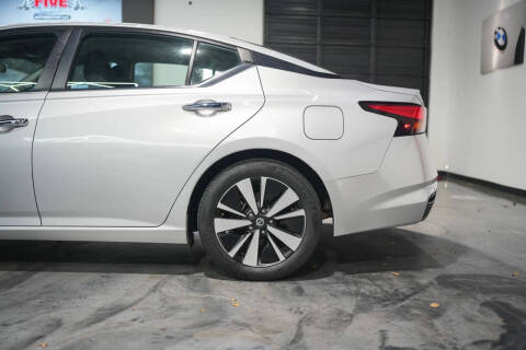 2021 Nissan Altima 2.5 SV