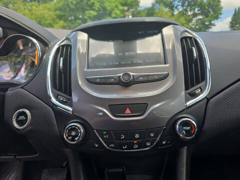2018 Chevrolet Cruze LT Auto
