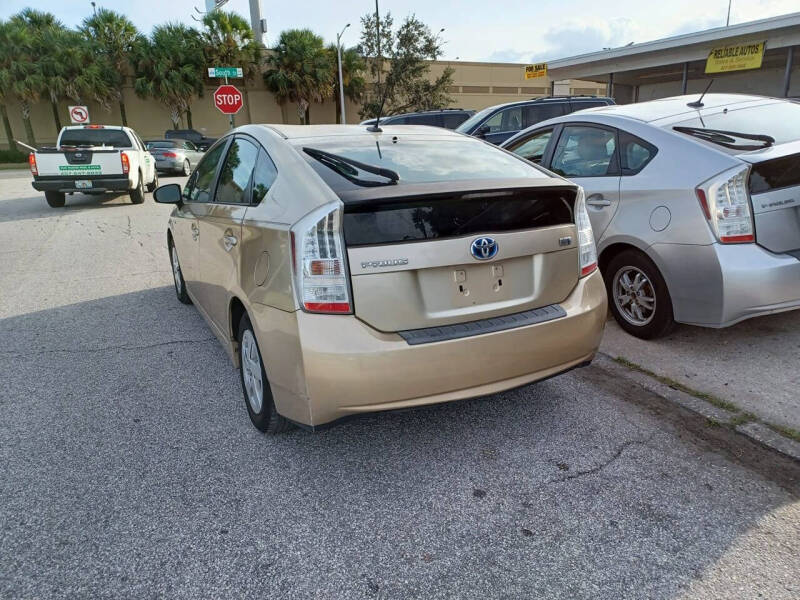2010 Toyota Prius III