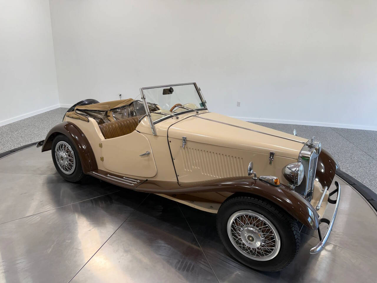 2011 Sp Constr MG Replica 23