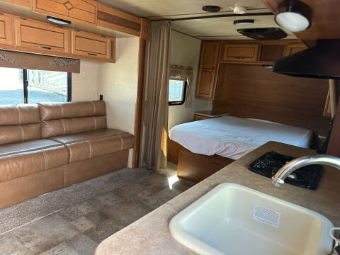 2017 Crossroads RV Sunset Trail Ultra Lite