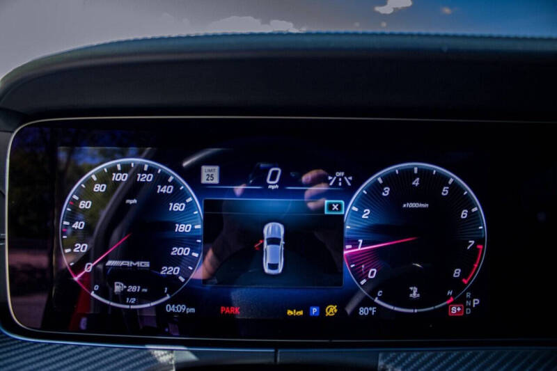 2024 Mercedes-Benz AMG GT 63